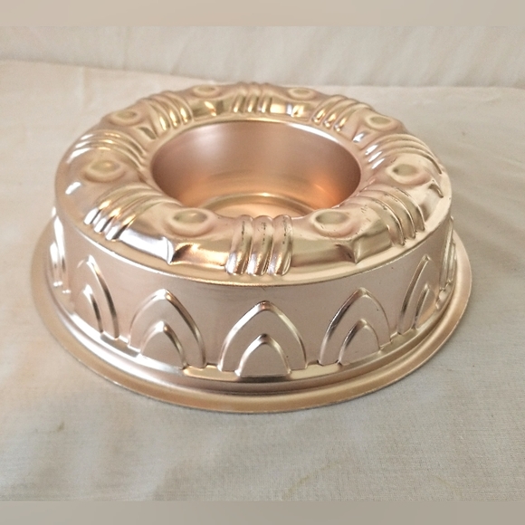 Two Vintage Copper Molds - Jello Molds - Wall Hangings - Picture 5 of 13